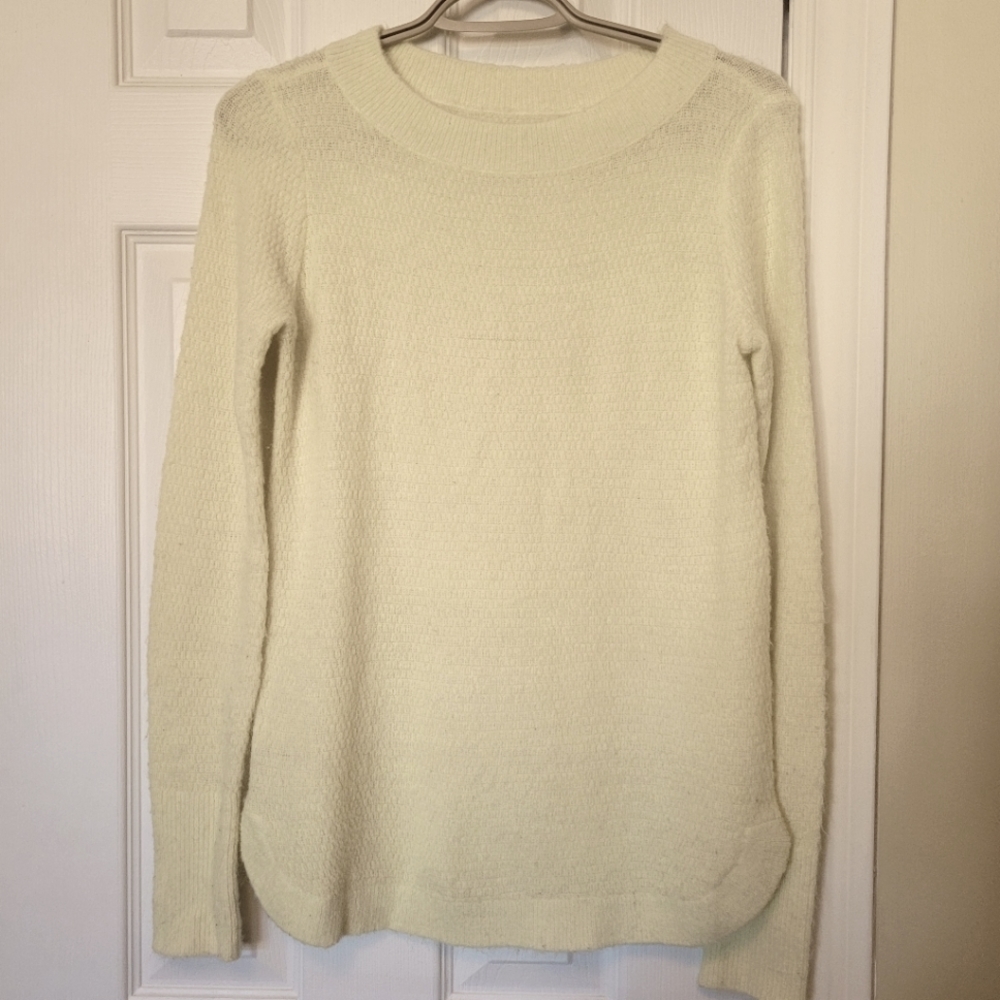 🌺3/$50 LOFT Lemon Yellow Sweater